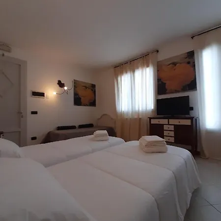 Casa Di Clara ゲストハウス 3*